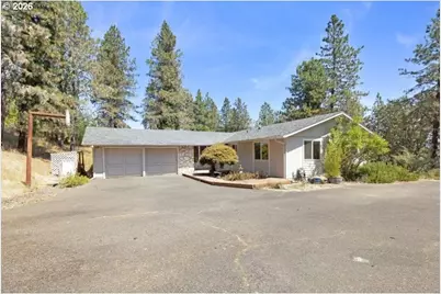 337 Black Oak Dr, Roseburg, OR 97471 - Photo 2