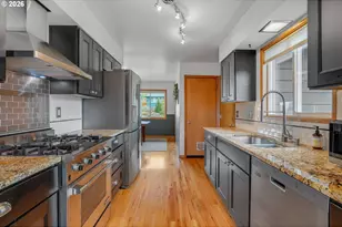 6815 SW 14th Ave, Portland, OR 97219 - Photo 10