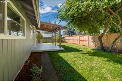3703 Peppertree Dr, Eugene, OR 97402 - Photo 28