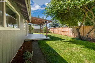 3703 Peppertree Dr, Eugene, OR 97402 - Photo 28