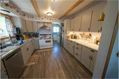 3689 SE 14th St, Gresham, OR 97080 - Photo 6