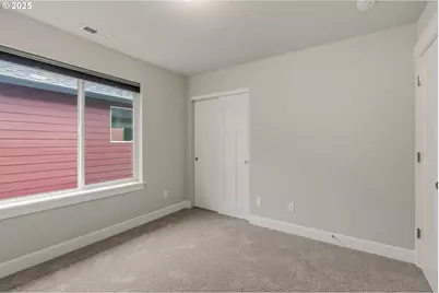 8981 N Drummond Ave, Portland, OR 97217 - Photo 16