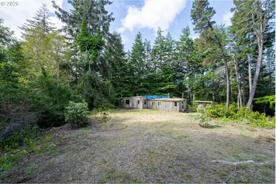 69175 Sharp Rd, North Bend, OR 97459 - Photo 12