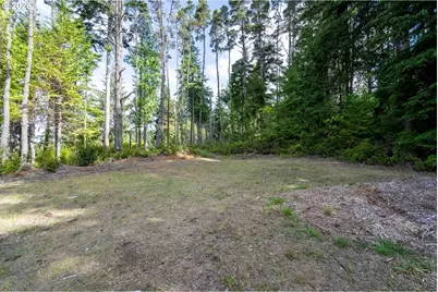 69175 Sharp Rd, North Bend, OR 97459 - Photo 10