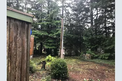 69175 Sharp Rd, North Bend, OR 97459 - Photo 18