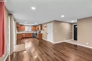 1096 Cedar Ct, Creswell, OR 97426 - Photo 8