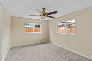 1096 Cedar Ct, Creswell, OR 97426 - Photo 16