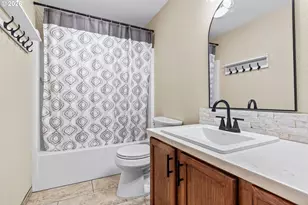 1096 Cedar Ct, Creswell, OR 97426 - Photo 22