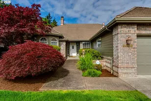 3030 Metolius Dr, Eugene, OR 97408 - Photo 4
