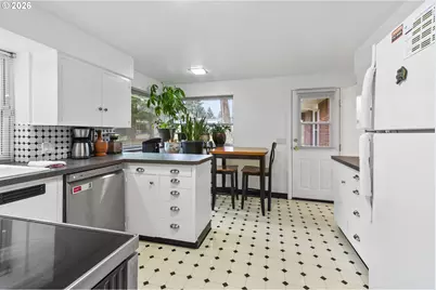 12121 NE Salmon Creek Ave, Vancouver, WA 98686 - Photo 10