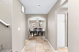 575 NW Queens Ct, Hillsboro, OR 97124 - Photo 10