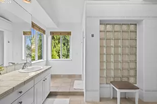 575 NW Queens Ct, Hillsboro, OR 97124 - Photo 22