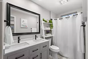 575 NW Queens Ct, Hillsboro, OR 97124 - Photo 26