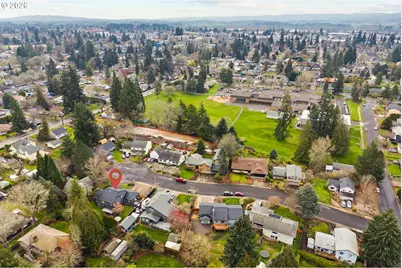 575 NW Queens Ct, Hillsboro, OR 97124 - Photo 46