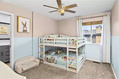 575 NW Queens Ct, Hillsboro, OR 97124 - Photo 24