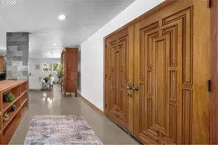 3105 SW 98th Ave, Portland, OR 97225 - Photo 2