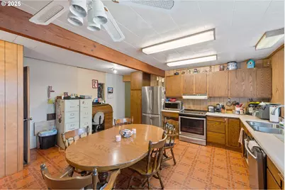 64175 Solari Rd, Coos Bay, OR 97420 - Photo 12