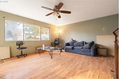 8225 SW Chestnut St, Portland, OR 97223 - Photo 4