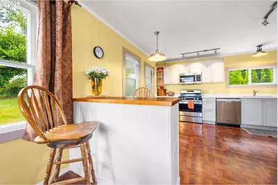561 Rivington St, Astoria, OR 97103 - Photo 10