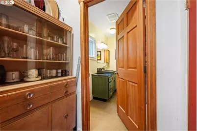 561 Rivington St, Astoria, OR 97103 - Photo 16