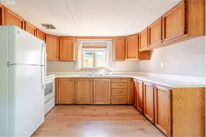 500 Loucks Way #12, Brownsville, OR 97327 - Photo 12