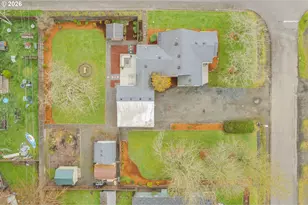 895 Burton St, Harrisburg, OR 97446 - Photo 36