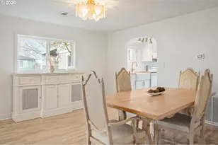 895 Burton St, Harrisburg, OR 97446 - Photo 10