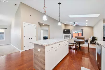 2504 Redwood Ave, Longview, WA 98632 - Photo 8