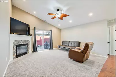 2504 Redwood Ave, Longview, WA 98632 - Photo 14