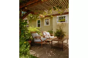 227 SE 84th Ave, Portland, OR 97216 - Photo 8