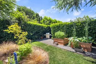 227 SE 84th Ave, Portland, OR 97216 - Photo 32
