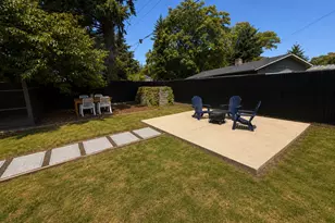 13611 SE Lincoln Ct, Portland, OR 97233 - Photo 42