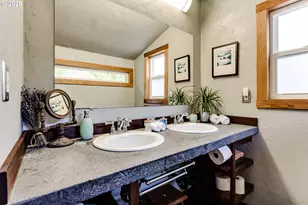 104 Holeman Ave, Eugene, OR 97404 - Photo 20