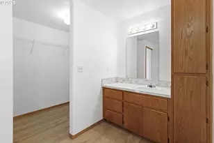 2401 NE 77th Ave, Vancouver, WA 98664 - Photo 28