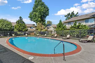 451 N Hayden Bay Dr, Portland, OR 97217 - Photo 10