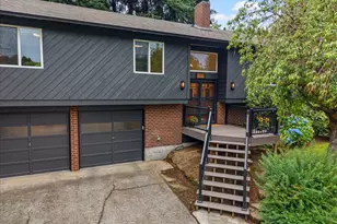 1305 NW Chikeric St, Vancouver, WA 98665 - Photo 2
