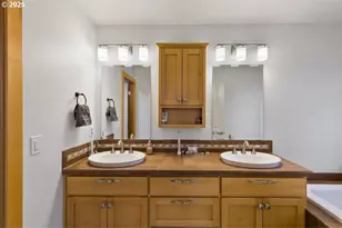 109 SW Taft Ave, Bend, OR 97702 - Photo 6