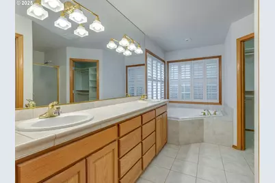 2868 NE Charlois Dr, Hillsboro, OR 97124 - Photo 22