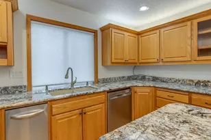 2868 NE Charlois Dr, Hillsboro, OR 97124 - Photo 34