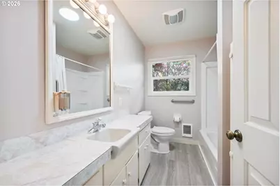 933 S Nevada Dr, Longview, WA 98632 - Photo 16