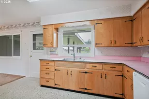 933 S Nevada Dr, Longview, WA 98632 - Photo 10