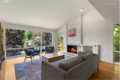 5745 SW Gaines Ct, Portland, OR 97221 - Photo 4