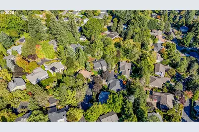 5745 SW Gaines Ct, Portland, OR 97221 - Photo 36