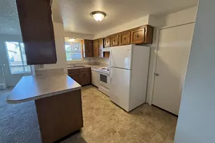 4196 47th Ave NE, Salem, OR 97305 - Photo 6