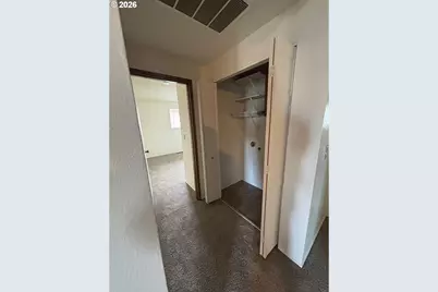4196 47th Ave NE, Salem, OR 97305 - Photo 10