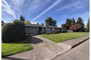 4196 47th Ave NE, Salem, OR 97305 - Photo 2