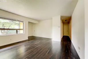 124 NE 143rd Ave, Portland, OR 97230 - Photo 6