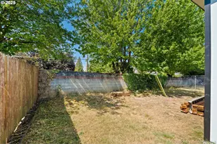 1949 SE Palmquist Rd, Gresham, OR 97080 - Photo 26