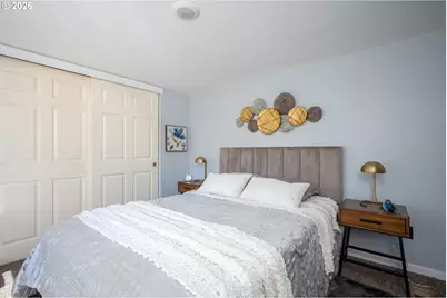 237 NE 109th Ave, Portland, OR 97220 - Photo 22