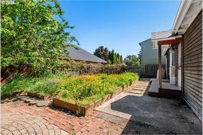 1714 B St, Hood River, OR 97031 - Photo 28